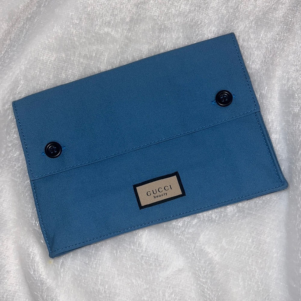 💙 GUCCI BEAUTY POUCH